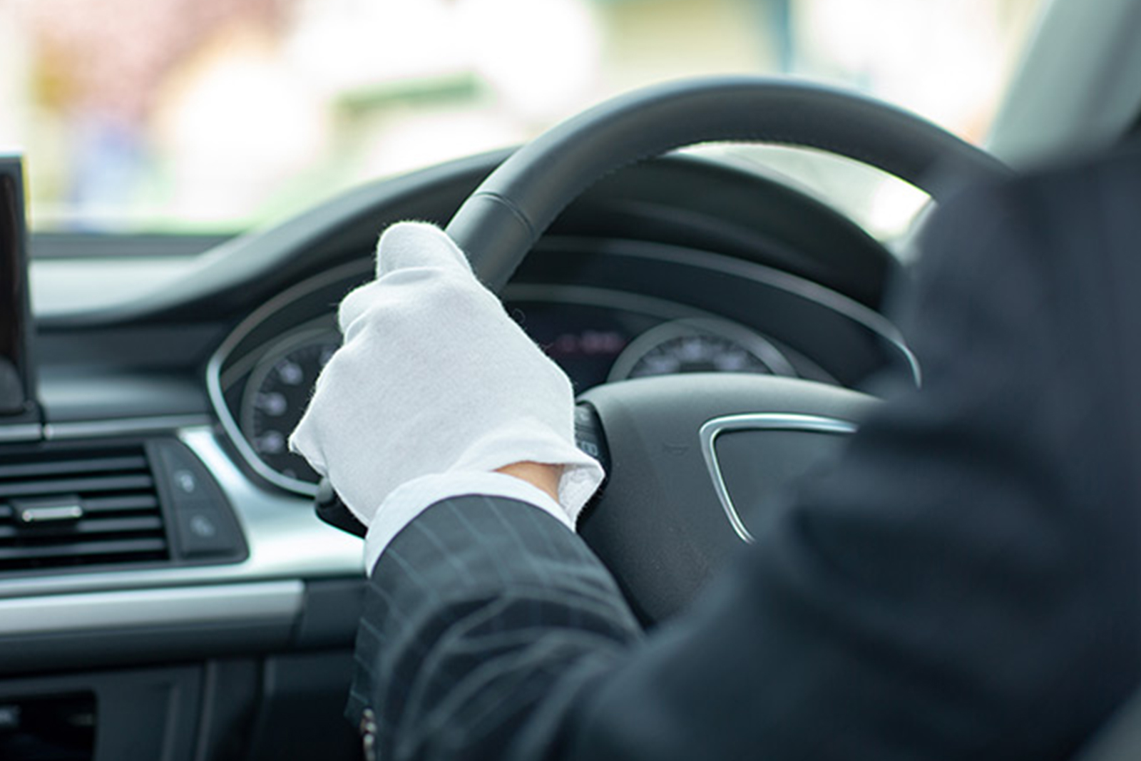 送迎 / ホテル代負担